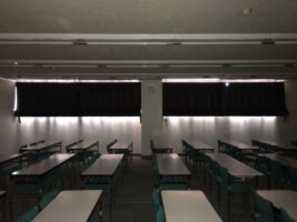 学校 遮光カーテン