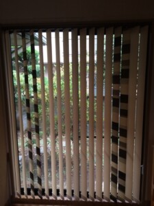 バーチカルブラインド